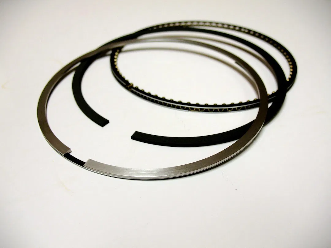 MSH2010 5 – TOTAL SEAL Piston Ring Set, For Use With 8 Cylinder Engine 4.005 Inch Bore Steel Top Ring With 1.5 Millim...